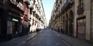 weniger einwohner in Barcelona